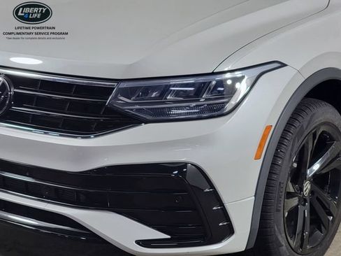 Used 2023 Volkswagen Tiguan SE R-Line AWD/4WD image 10