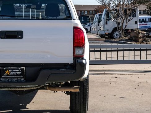 Used 2021 Toyota Tacoma SR image 43