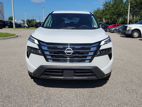 Certified 2024 Nissan Rogue S FWD image 2