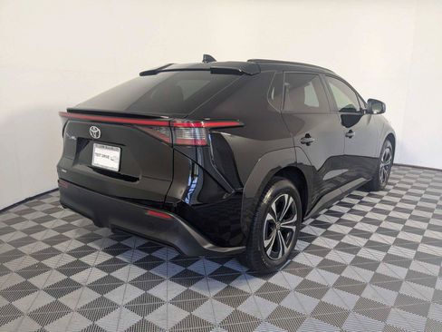 Used 2024 Toyota bZ4X FWD image 5