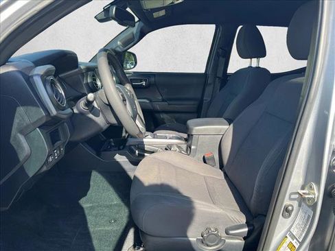 Certified 2019 Toyota Tacoma TRD Sport image 9