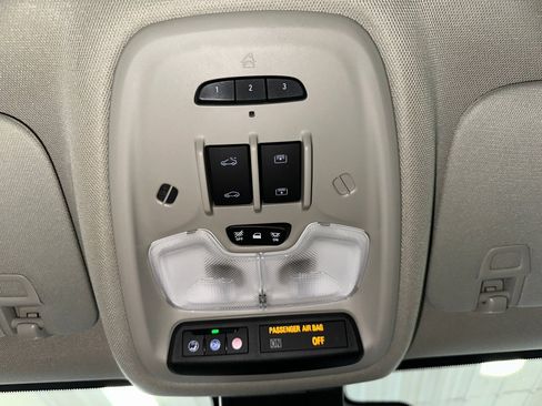 Used 2023 Buick Encore GX Essence w/ Experience Buick Package image 16