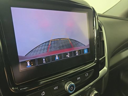 Used 2022 Chevrolet Traverse RS AWD/4WD image 19