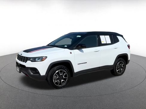 Used 2025 Jeep Compass Trailhawk w/ Trailer Tow Group image 8