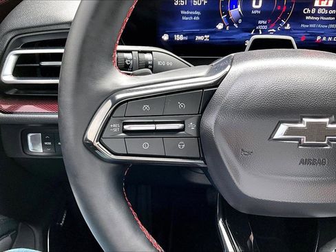 Used 2024 Chevrolet Traverse RS image 13