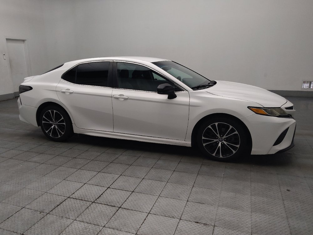 Used 2018 Toyota Camry SE FWD image 11