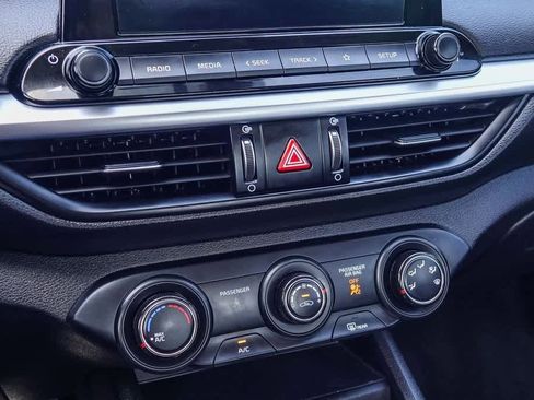 Certified 2023 Kia Forte LXS w/ LXS Technology Package image 21