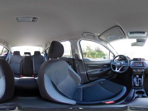 Used 2025 Nissan Versa SV FWD image 40