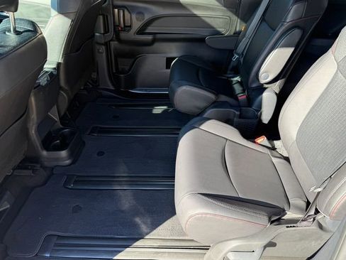 Used 2025 Toyota Sienna XSE image 20