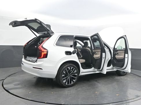 New 2026 Volvo XC90 B6 Plus AWD/4WD image 38