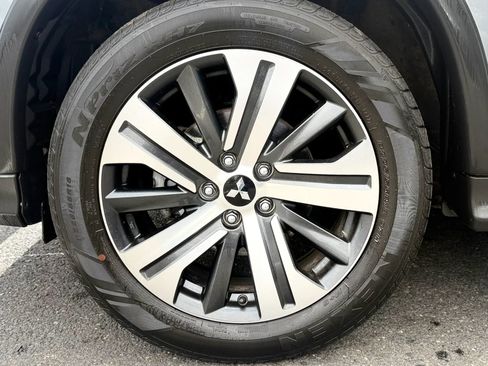 Used 2023 Mitsubishi Outlander Sport ES AWD/4WD image 41