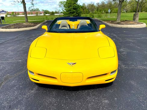 Used 2003 Chevrolet Corvette Convertible w/ Preferred Equipment Group1 image 3