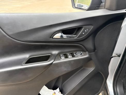 Used 2023 Chevrolet Equinox LT FWD image 14