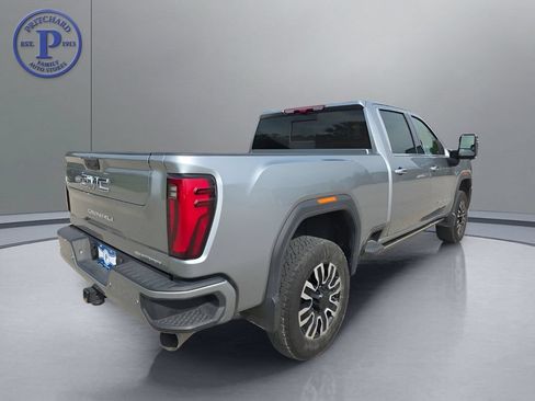 Used 2025 GMC Sierra 3500 Denali Ultimate AWD/4WD image 7