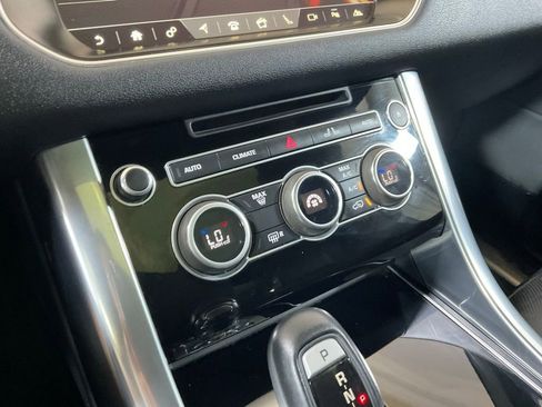 Used 2017 Land Rover Range Rover Sport HSE image 34