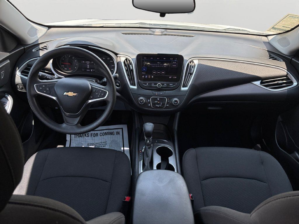 Used 2021 Chevrolet Malibu LS FWD image 17