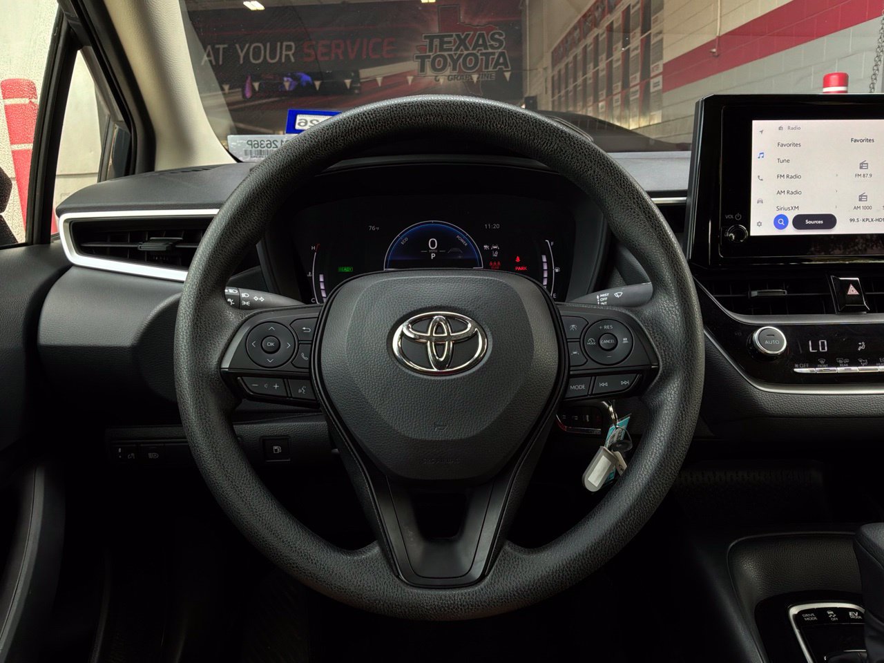 Used 2026 Toyota Corolla LE FWD image 34