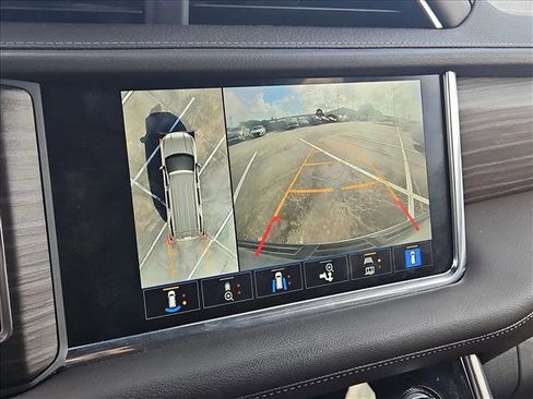 Used 2022 GMC Yukon Denali image 12