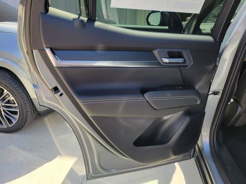 New 2027 GMC Terrain Elevation w/ Elevation Premium Package FWD image 29