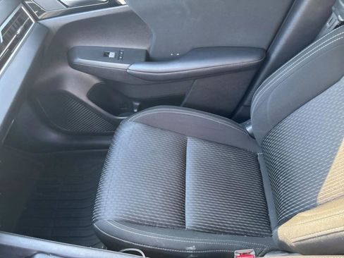Used 2022 Mitsubishi Outlander ES FWD image 7