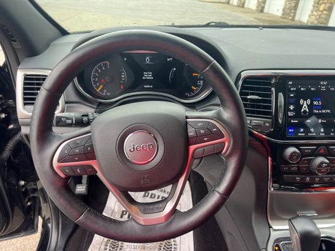 Used 2022 Jeep Grand Cherokee Laredo E w/ Security & Convenience Group image 13