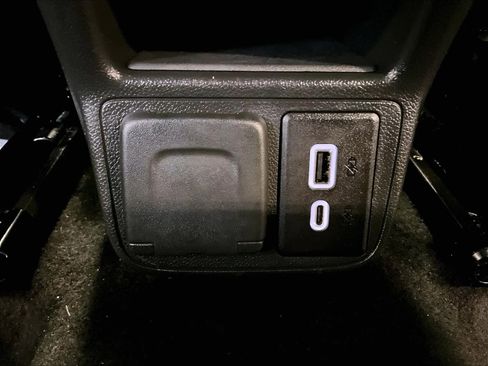 Used 2023 Chevrolet TrailBlazer RS w/ Sun and Liftgate Package image 28