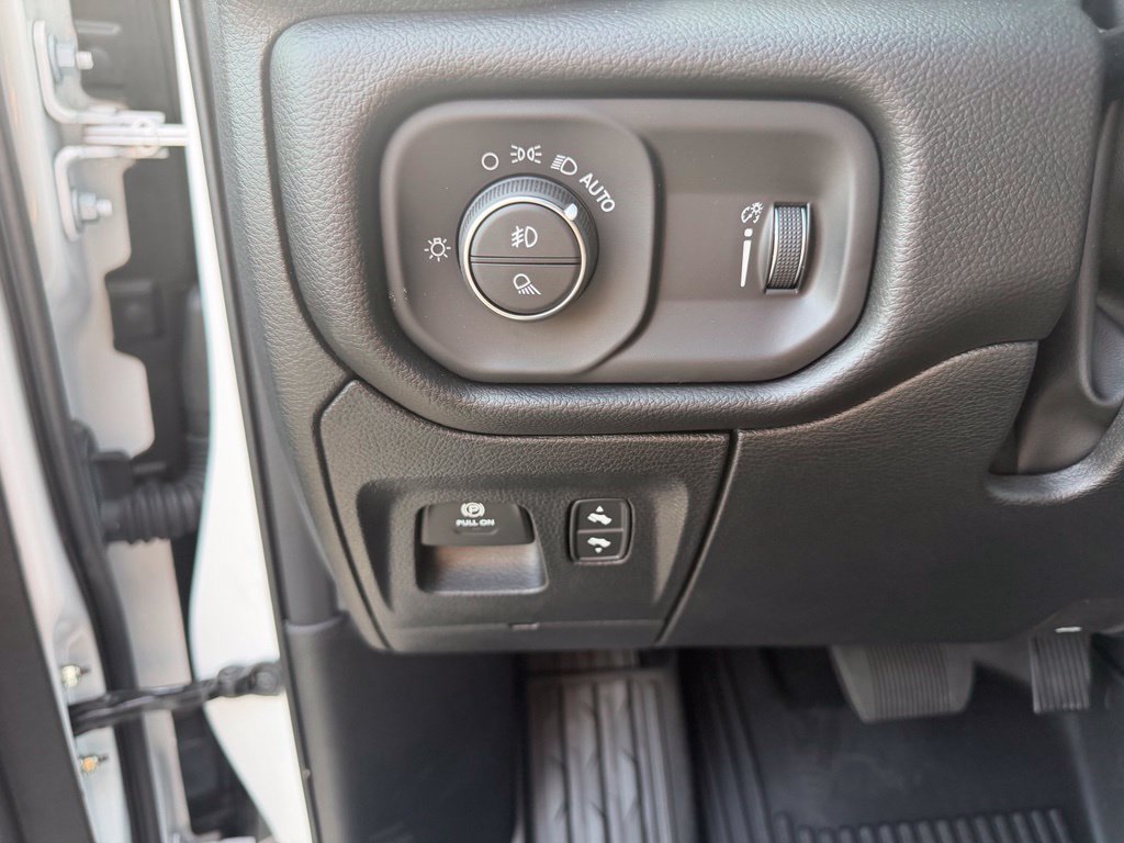 Used 2026 RAM 1500 Big Horn AWD/4WD image 16
