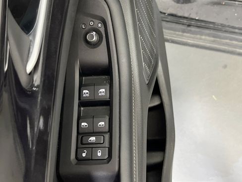Used 2023 Jeep Grand Cherokee Altitude AWD/4WD image 17
