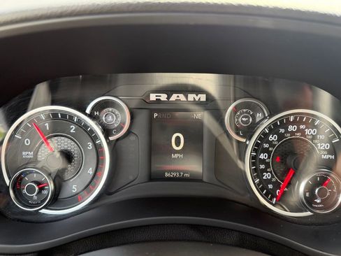 Used 2024 RAM 2500 Big Horn AWD/4WD image 18
