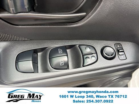 Used 2020 Nissan Kicks S FWD image 22