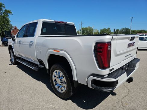 Used 2024 GMC Sierra 2500 Denali w/ Denali Reserve Package AWD/4WD image 5