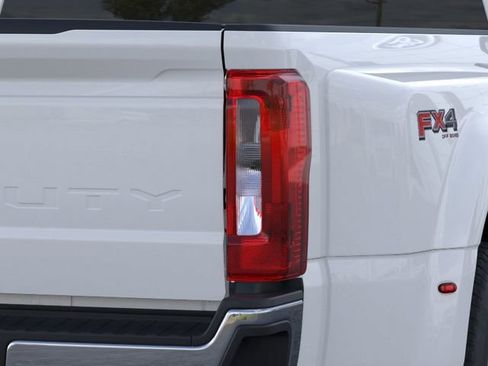 New 2026 Ford F350 XLT w/ FX4 Off-Road Package AWD/4WD image 21