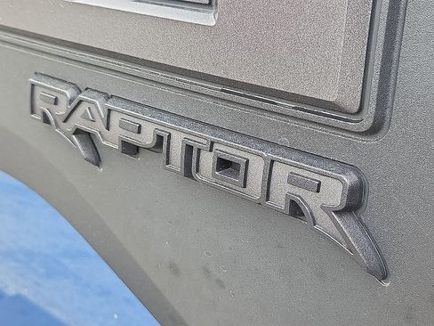 Used 2020 Ford F150 Raptor w/ Equipment Group 802A Luxury AWD/4WD image 8