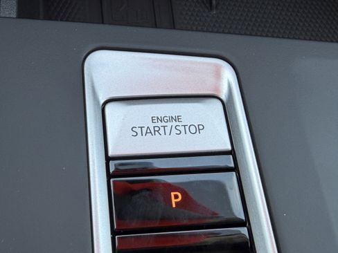 New 2026 Volkswagen Atlas SE image 21