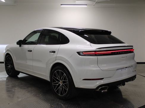 Used 2026 Porsche Cayenne Coupe AWD/4WD image 3
