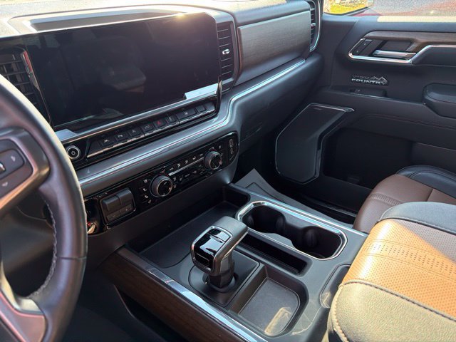 Used 2024 Chevrolet Silverado 1500 High Country AWD/4WD image 20