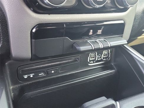 Used 2019 RAM 1500 Big Horn image 31