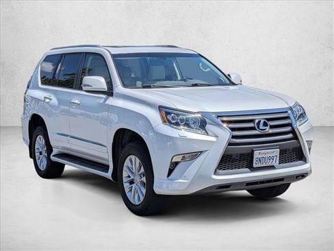 Used 2019 Lexus GX 460 Premium w/ Premium Package AWD/4WD image 3