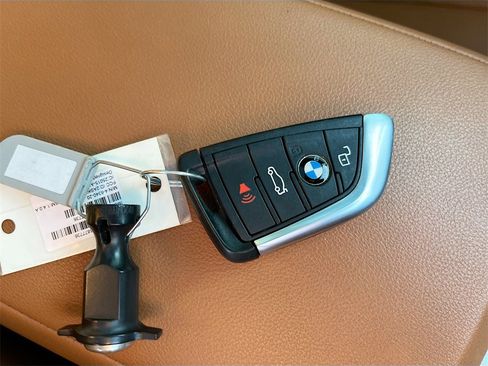 Used 2022 BMW M340i w/ Driving Assistance Package image 35