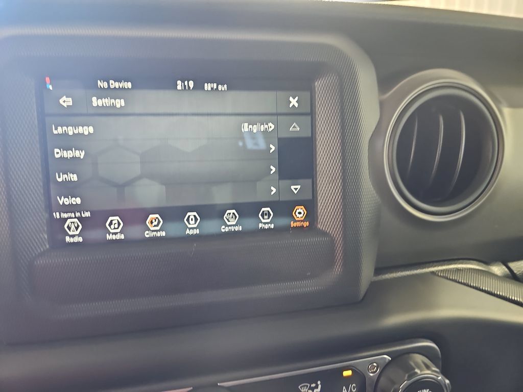 Used 2022 Jeep Wrangler Unlimited Sport AWD/4WD image 22