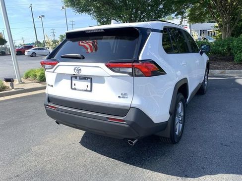 Certified 2025 Toyota RAV4 LE AWD/4WD image 8