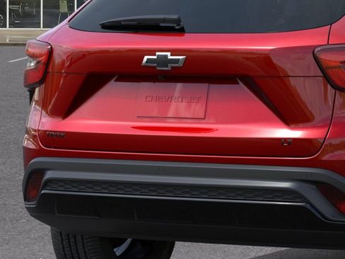 New 2026 Chevrolet Trax LT FWD image 14