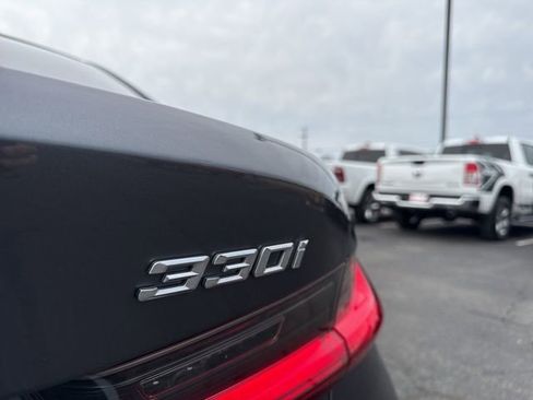 Used 2020 BMW 330i xDrive Sedan w/ Convenience Package image 18