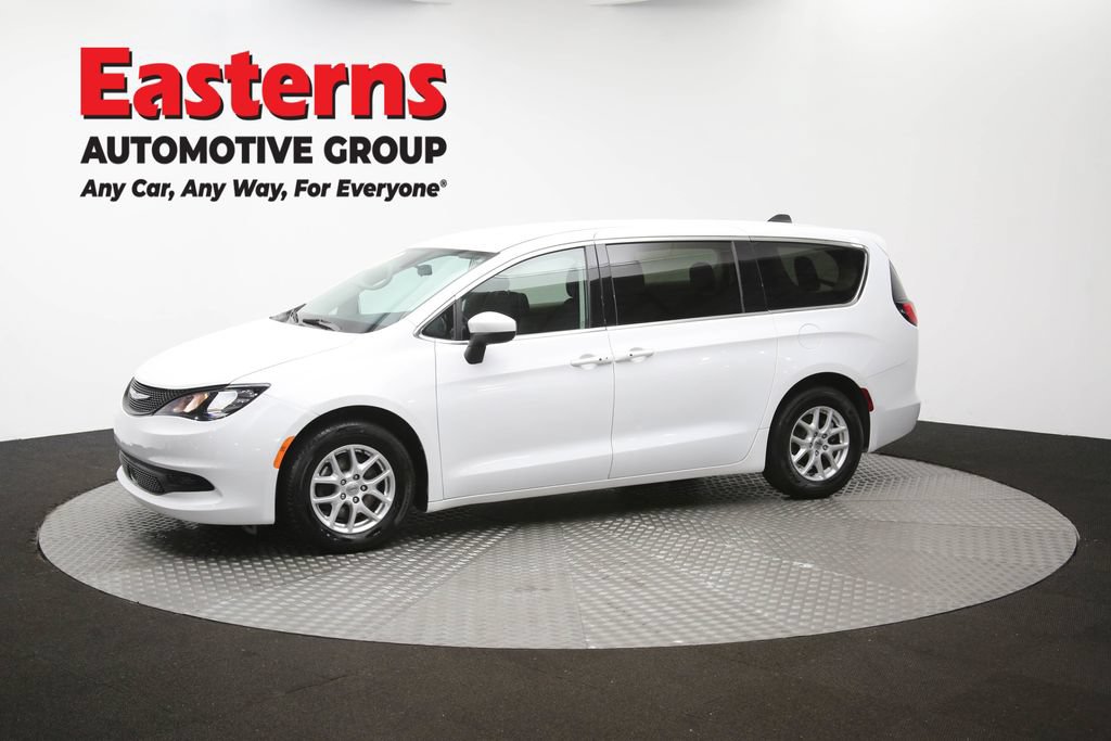 Used 2022 Chrysler Voyager LX FWD image 58