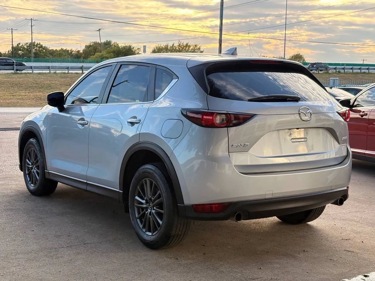 Used 2019 MAZDA CX-5 Touring FWD image 5