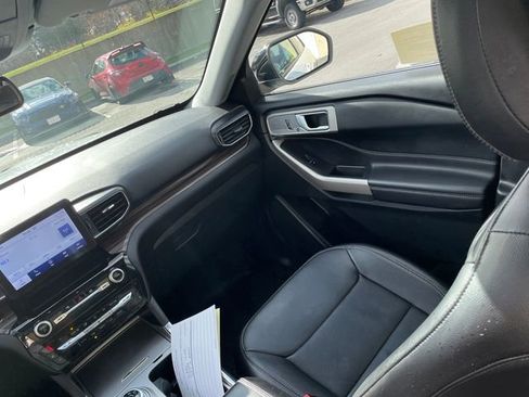 Used 2023 Ford Explorer Limited w/ Class IV Trailer Tow Package image 25