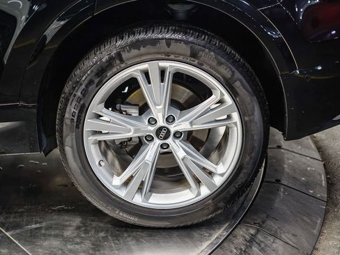 Used 2022 Audi Q8 Premium Plus image 9