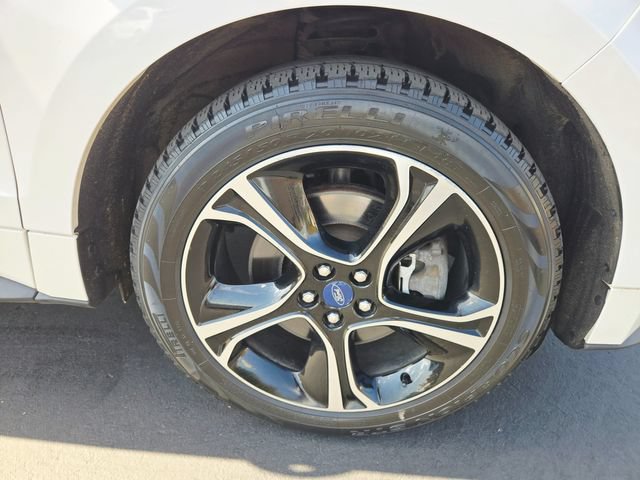 Used 2019 Ford Edge ST w/ Cold Weather Package AWD/4WD image 17