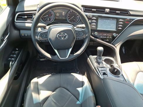 Used 2018 Toyota Camry XLE w/ Protection Package (Q2) FWD image 11