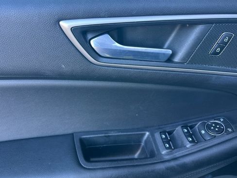 Certified 2022 Ford Edge SEL w/ Convenience Package AWD/4WD image 10